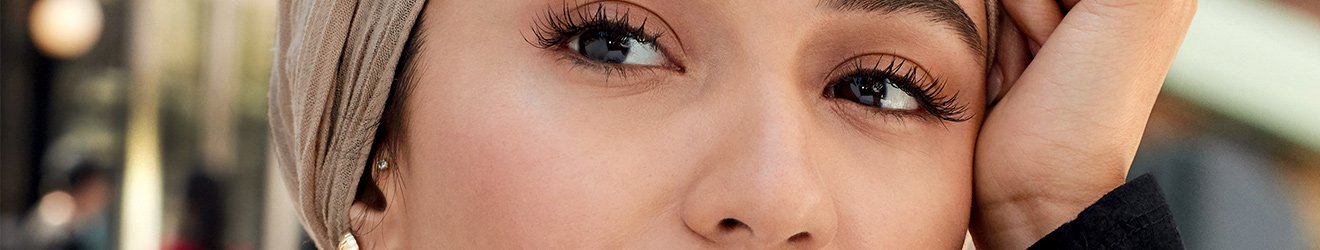 Maybelline 媚比琳蜜粉產品說明Banner圖像 - 女生臉部特寫