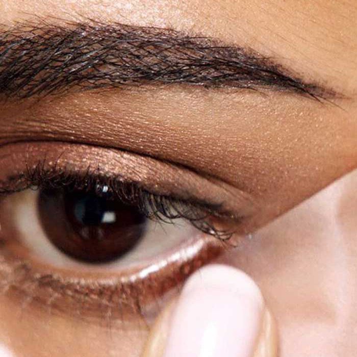 Eyeliner tips, tape 
