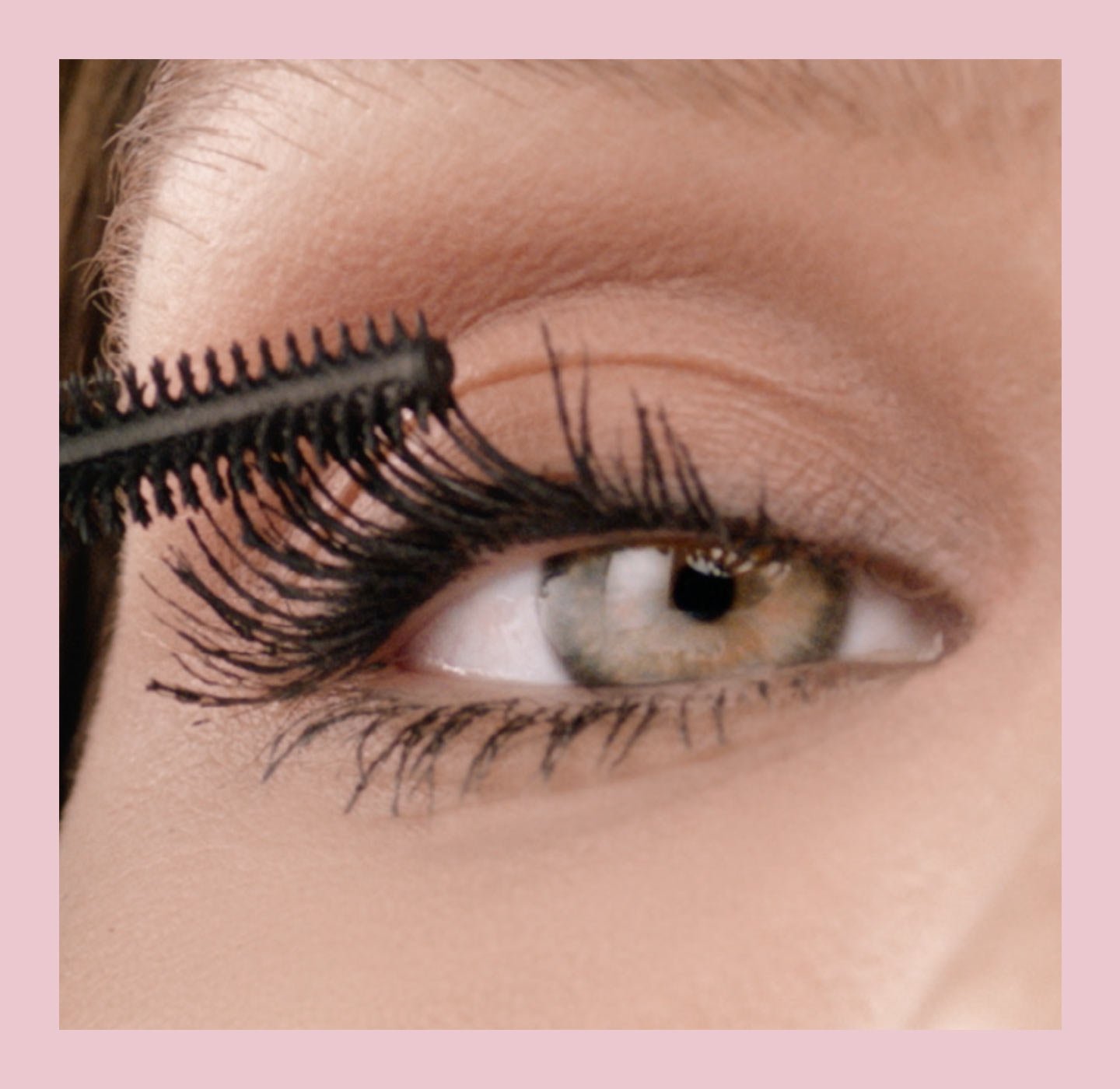 flextowerbrush carousel lashsensational skyhigh 1440x1440